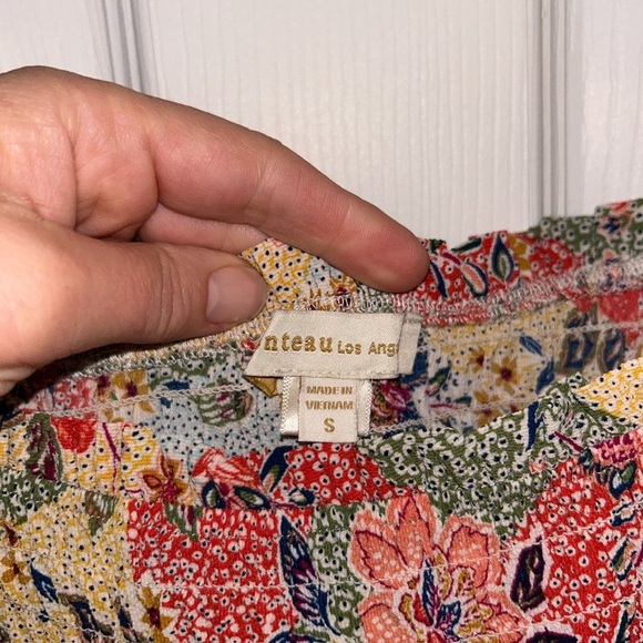 Monteau Smocked Multi Colored Crop Top with Puff Sleeves Small - Picture 2 of 3